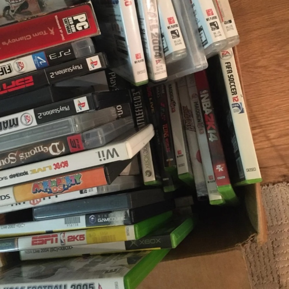 HUGE LOT (40) Random Video Games!!!